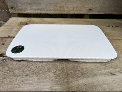 Ultralight camping table just 73 g by NOVICE WILD CAMPER