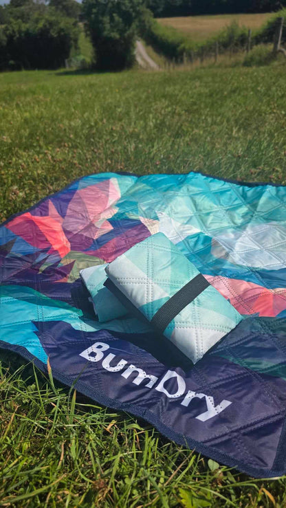 BumDry - waterproof sit pad - Mountains