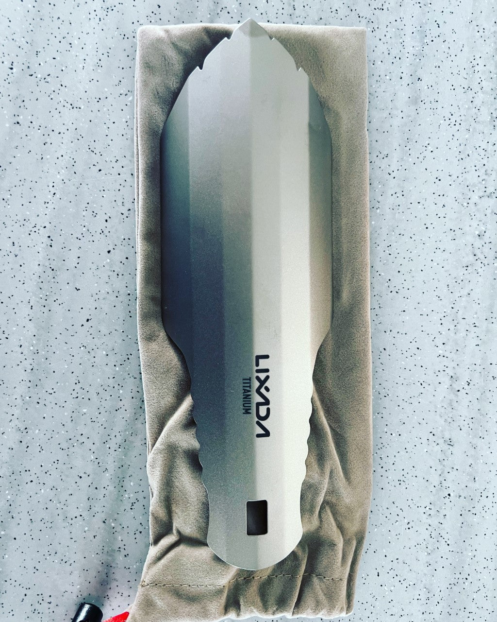 LIXADA DIG DIG TROWEL - IN STOCK